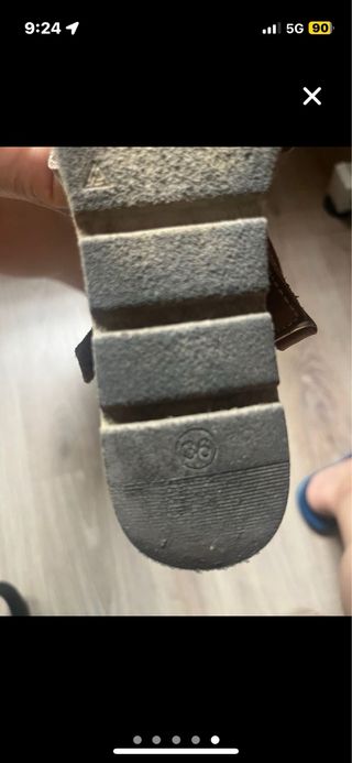 Sandalias cuña marrón