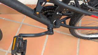Bicicleta montaña negra-roja