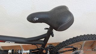 Bicicleta montaña negra-roja