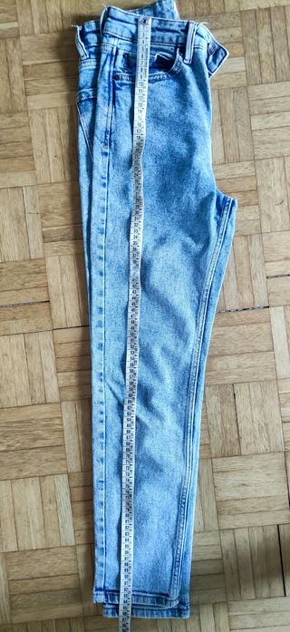 Jeans Stradivarius XS/34/6
A vita alta