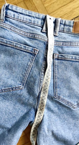 Jeans Stradivarius XS/34/6
A vita alta
