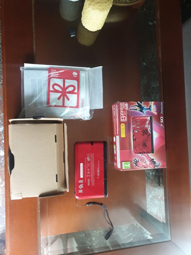 Nintendo 3DS XL Pokémon Roja