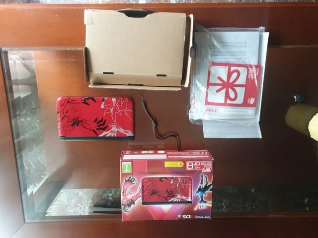 Nintendo 3DS XL Pokémon Roja