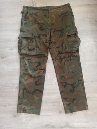 Pantalón militar camuflaje