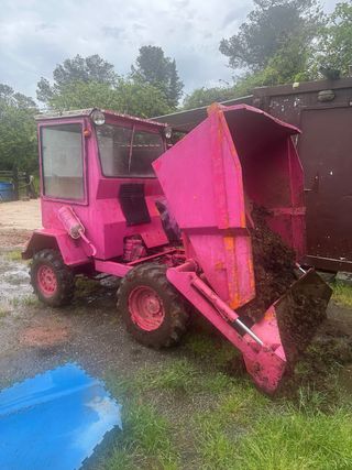 Dumper 4x4 ausa no tiene papeles