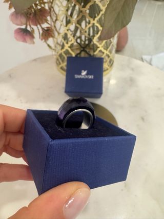Anillo Swarovski morado