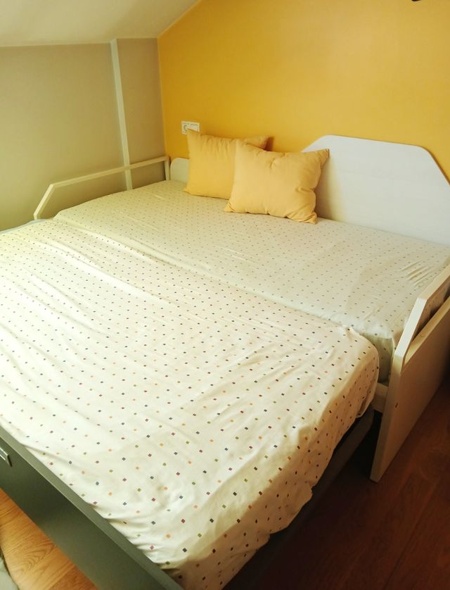Cama nido 90 cm, 1 colchón y cómoda 