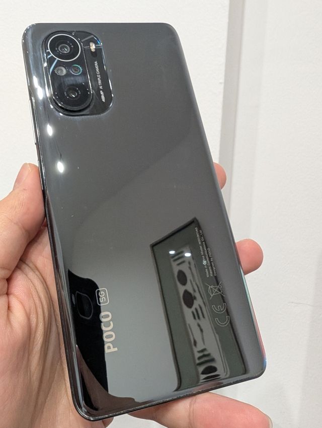 POCO F3 - Custodia Spigen