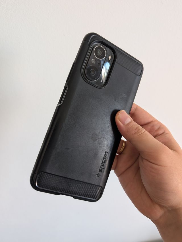 POCO F3 - Custodia Spigen