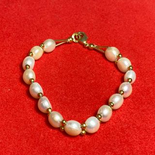 Pulsera de Perlas Blancas – Hecha a Mano