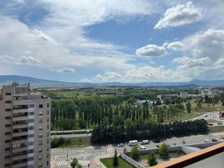 Piso en alquiler en Azpilagaña en Pamplona