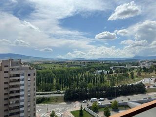 Piso en alquiler en Azpilagaña en Pamplona