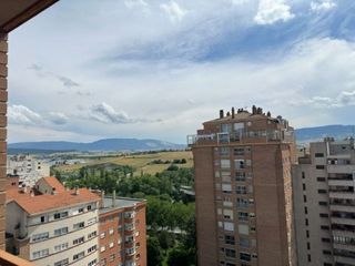Piso en alquiler en Azpilagaña en Pamplona