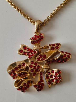 Collar Balmain vintage dorado y rojo