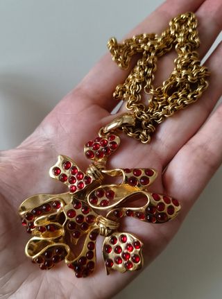 Collar Balmain vintage dorado y rojo