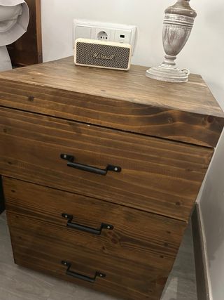 2 Mesitas noche 3 cajones madera hechas a mano