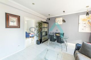 Piso en venta en Milán - Pumarín - Teatinos en Oviedo