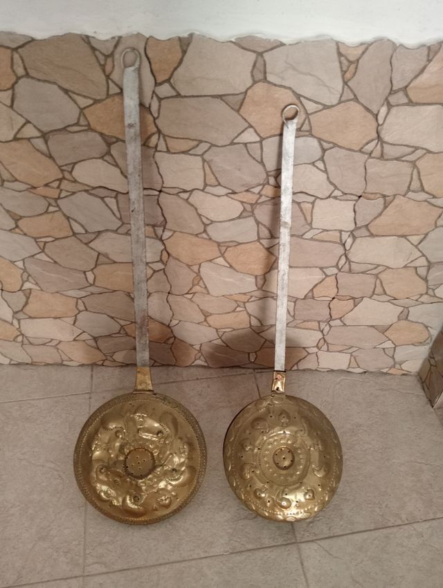 2 Calientacamas antiguos