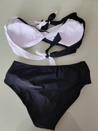 Bikini cruzado blanco y negro