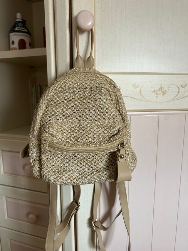 Zainetto estivo beige in rafia