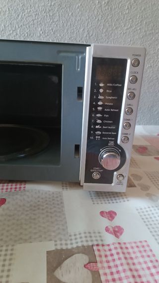 Microondas orbegozo - 20L.
