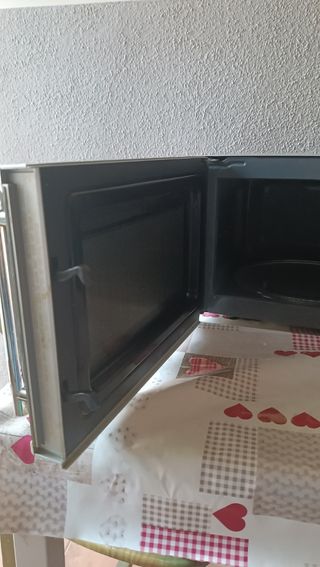 Microondas orbegozo - 20L.

