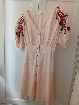 Vestido Springfield beige bordado talla S