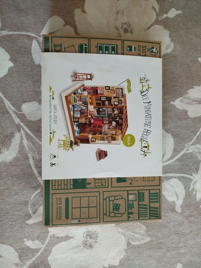 Casa in miniatura fai-da-te Sam's Study