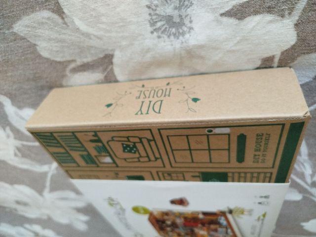 Casa in miniatura fai-da-te Sam's Study