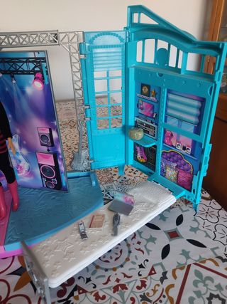Barbie Rockstar: escenario y muñeca