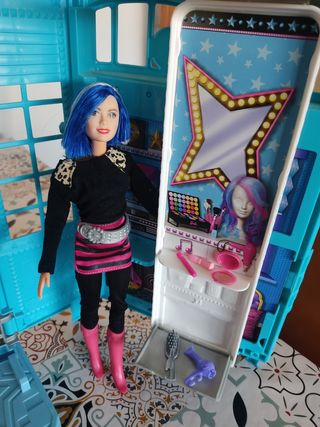 Barbie Rockstar: escenario y muñeca