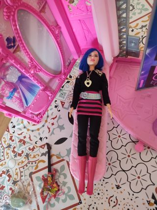 Barbie Rockstar: escenario y muñeca