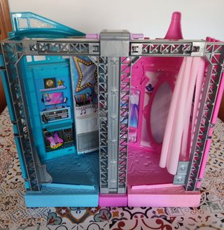 Barbie Rockstar: escenario y muñeca