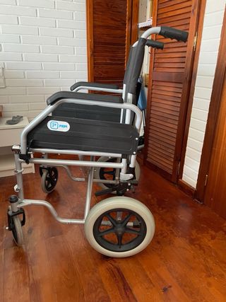 Silla de ruedas plegable manual