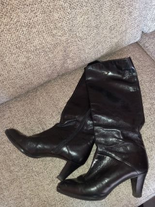 Botas altas negras de piel