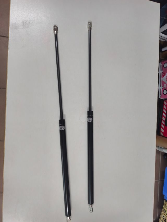 2 Amortiguadores Gas 70cm 90kg