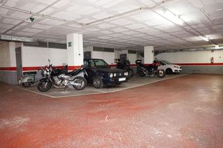 Garaje en venta en Eixample Nord – La Devesa en Girona