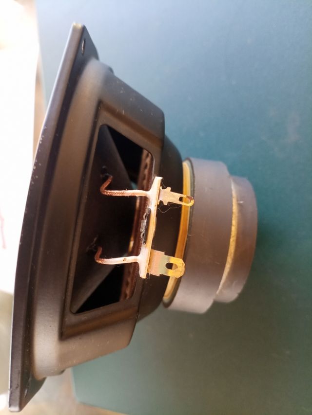 Altavoz LG 8Ω. 50w ideal para puertas de coche