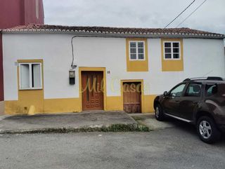 Casa adosada en venta en Noia