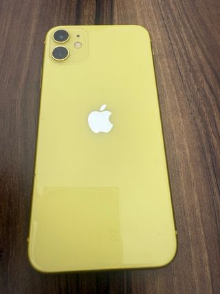iPhone 11 Amarillo - Impecable