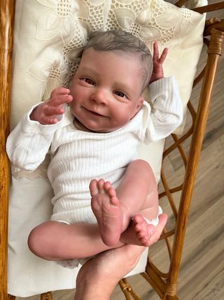 Muñeco Reborn - Bebé Realista