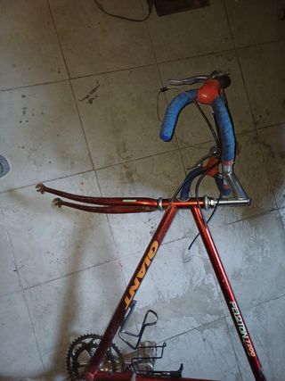 Bicicleta Giant Peloton 7200 sports