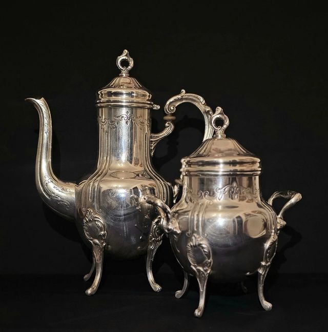 Set da tè in argento: caffettiera e zuccheriera