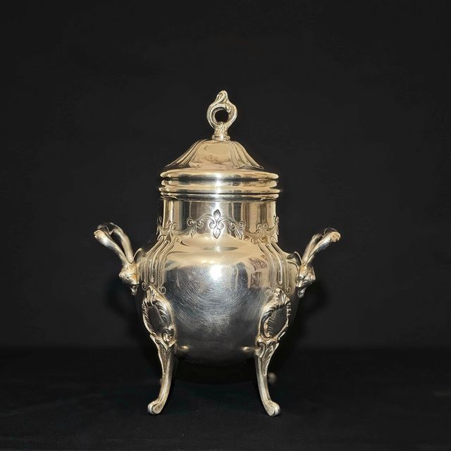 Set da tè in argento: caffettiera e zuccheriera