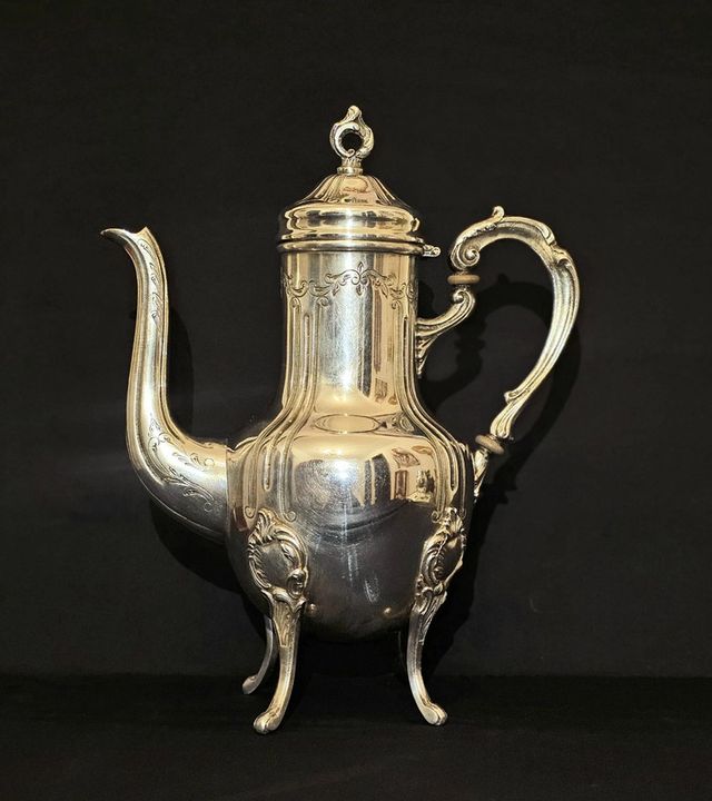 Set da tè in argento: caffettiera e zuccheriera