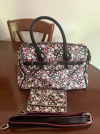 Bolso marca Carpisa