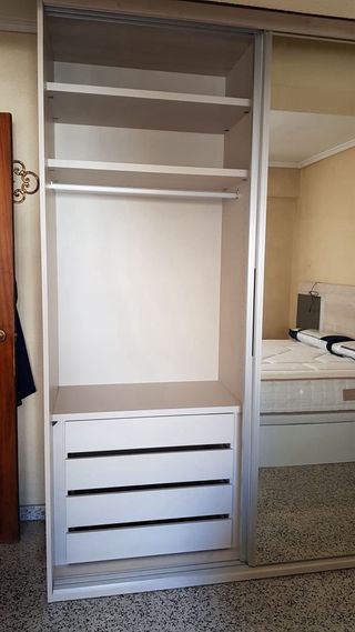 Armario 3 puertas correderas blanco-gris