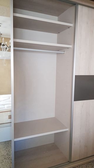 Armario 3 puertas correderas blanco-gris