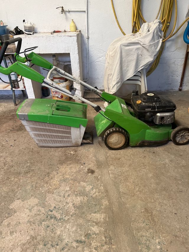 Cortacésped Viking - Motor de gasolina