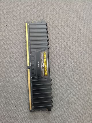 RAM Corsair Vengeance LPX DDR4